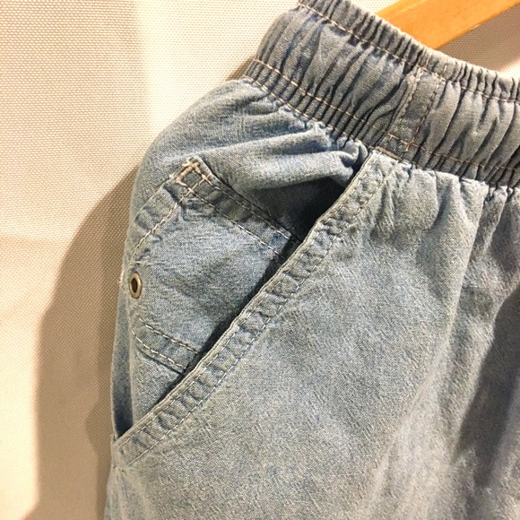 Erika Capris DrawString - Picture 3 of 7